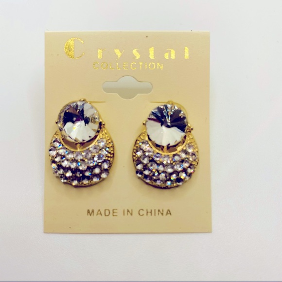 Chloe Accessory Jewelry - Earrings Crystal Clear set in golden tone!STUNNING